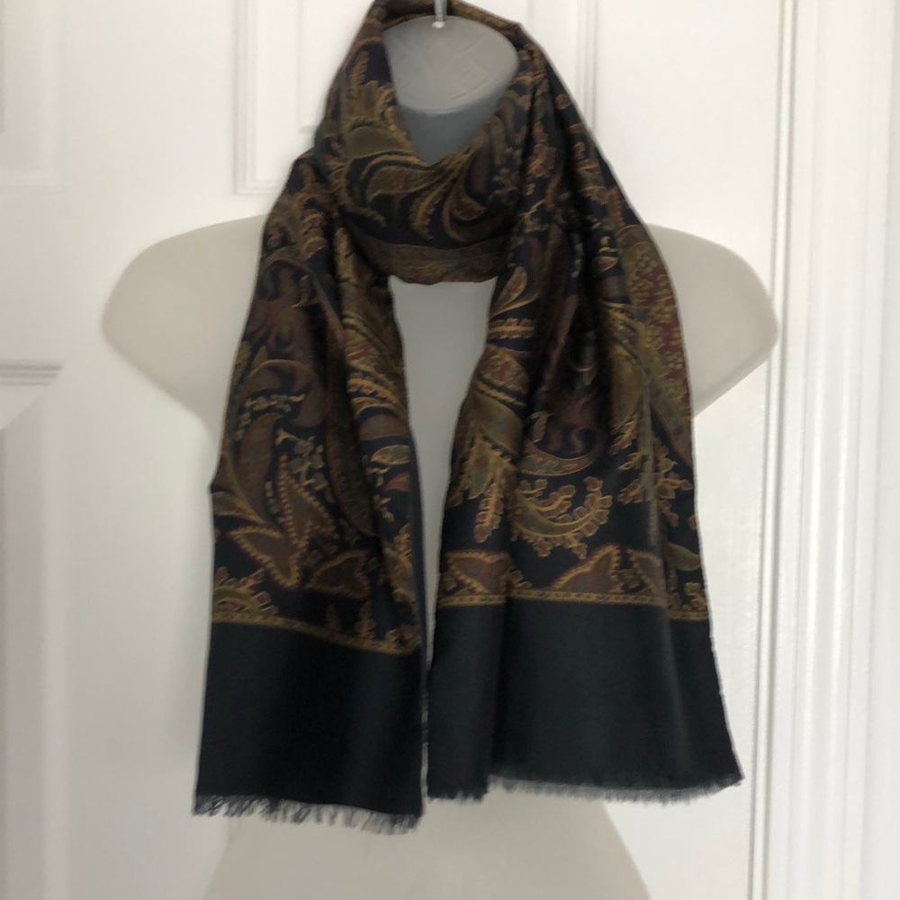 Fashionable Opera Scarf two layers Wool Silk. Paisley pattern.